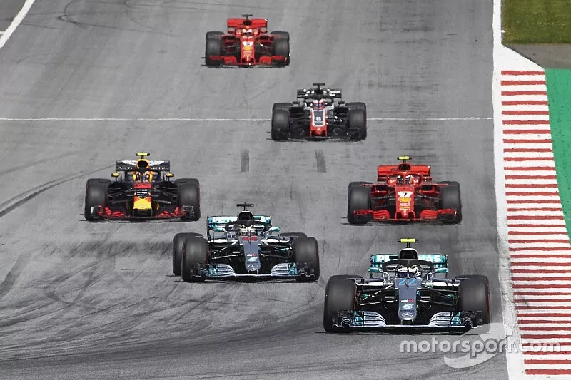 Valtteri Bottas, Mercedes AMG F1 W09, Lewis Hamilton, Mercedes AMG F1 W09, Max Verstappen, Red Bull Racing RB14, Kimi Raikkonen, Ferrari SF71H, Romain Grosjean, Haas F1 Team VF-18, Sebastian Vettel, Ferrari SF71H