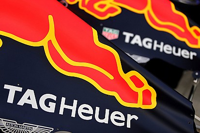 Red Bull verder met TAG Heuer, Verstappen krijgt eigen horloge