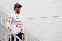 El doble problema al que se enfrenta Red Bull si reemplaza a Checo Pérez