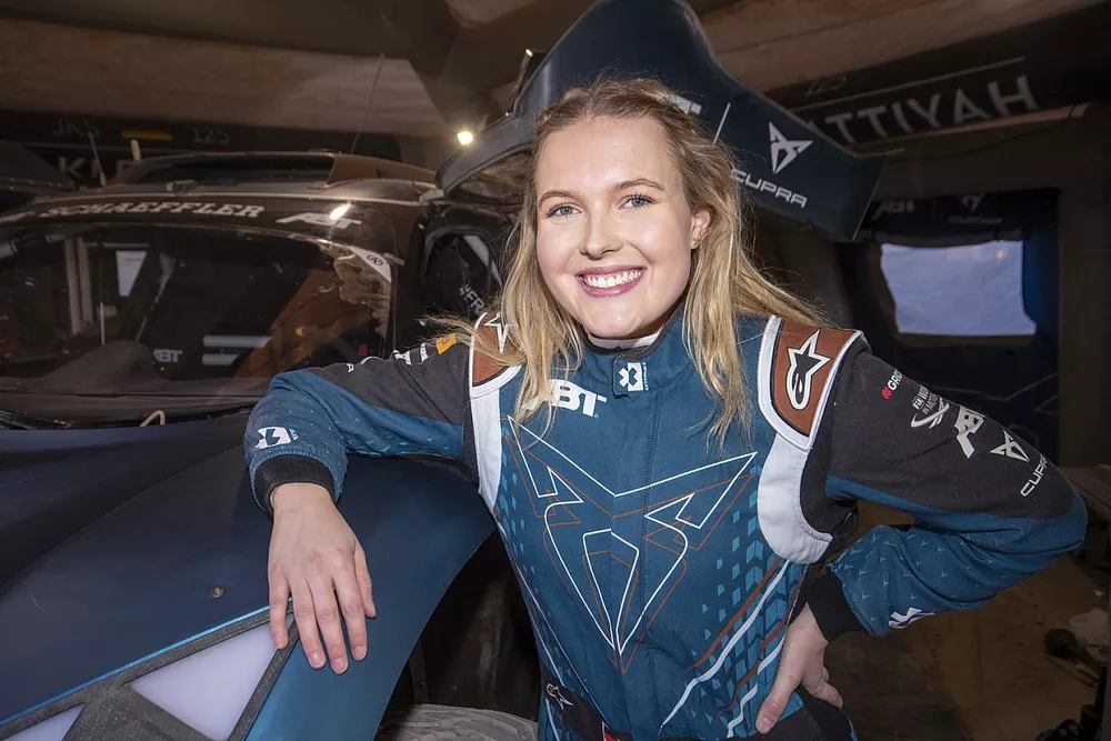 Klara Andersson, pilota svedese di rallycross, &egrave; la nuova pilota dell'Abt Cupra XE.