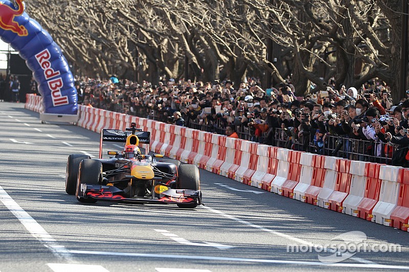 Bildergalerie: Formel-1-Showrun in Tokio