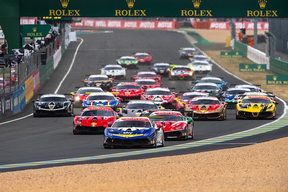 Ferrari Challenge field