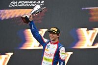 Camara umacnia się na pozycji lidera