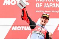 Manu Gonz&aacute;lez pide disculpas por su gesto: "No pretend&iacute;a ser un mensaje pol&iacute;tico"