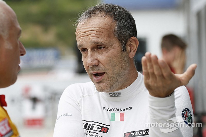 Giovanardi vuole il riscatto: