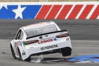 Un contacto y penalizaciones arruinan tarde  de Daniel Suárez  en Charlotte