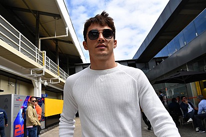 Clear: Ferrari, Leclerc'i yönetmek için hazır olmalı