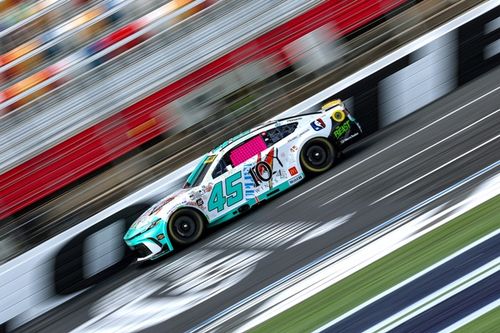 Tyler Reddick supera a Shane van Gisbergen en la pole del Roval de Charlotte