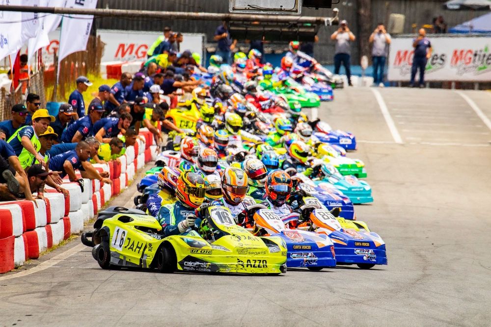 Largada da última edição das 500 Milhas de Kart. Foto: Rafa Catelan
