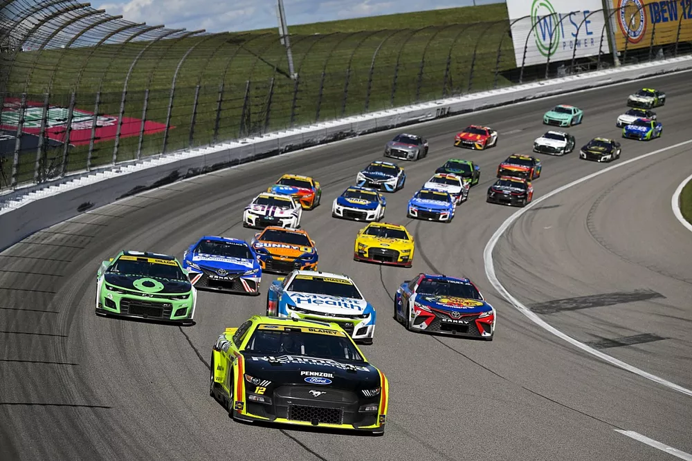 Ryan Blaney, Team Penske, Menards/Richmond Water Heaters Ford Mustang