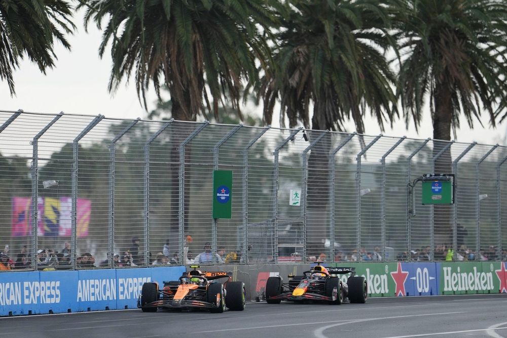 Lando Norris, McLaren, Max Verstappen, Red Bull Racing