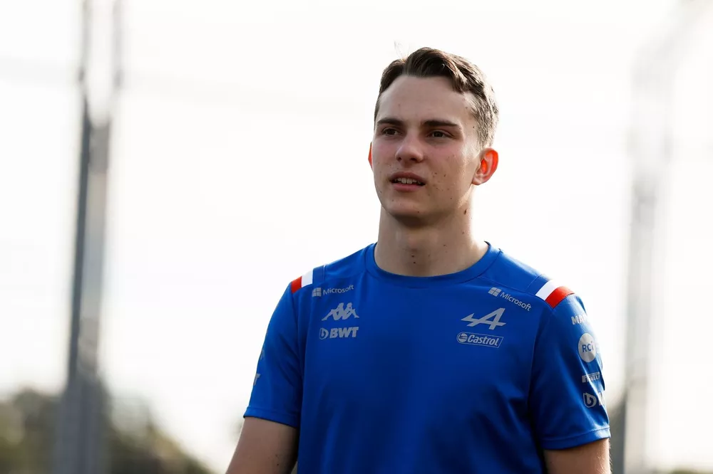 Oscar Piastri, Alpine reserve driver