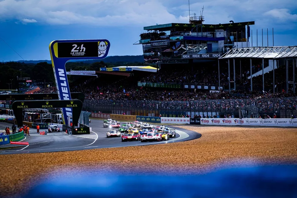 Le d&eacute;part des 24 Heures du Mans 