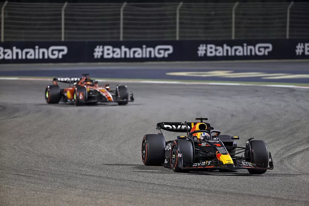 Max Verstappen, Red Bull Racing RB19, Charles Leclerc, Ferrari SF-23