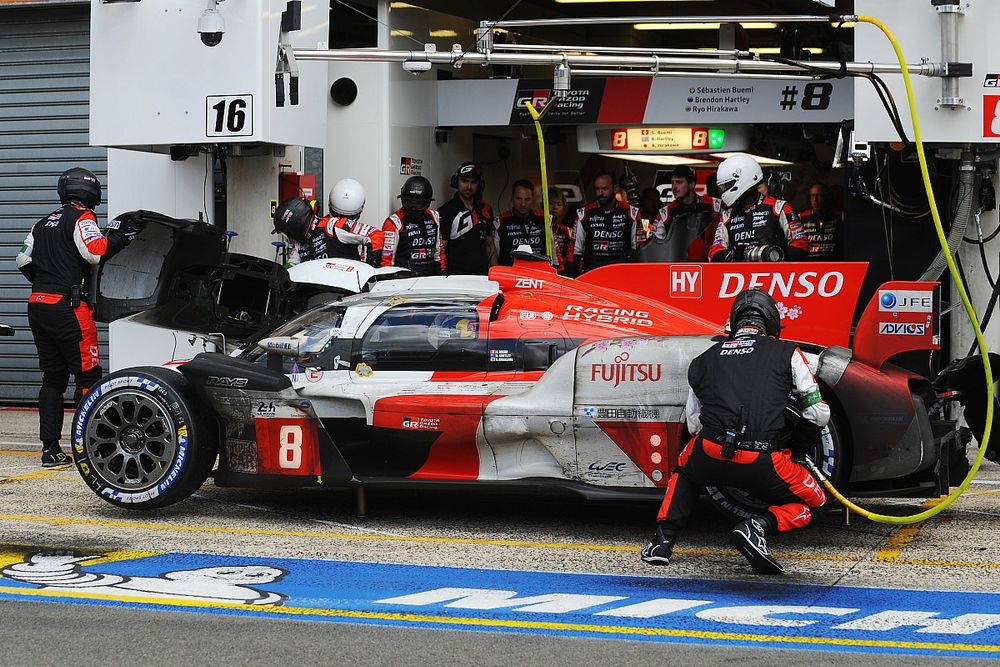 #8 Toyota Gazoo Racing Toyota GR010 - Híbrido de Sébastien Buemi, Brendon Hartley, Ryo Hirakawa