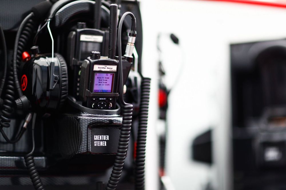 El radio de Guenther Steiner, director del equipo Haas F1