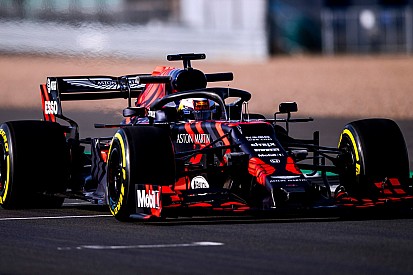 Video: Verstappen'in Red Bull-Honda RB15 ile ilk turları
