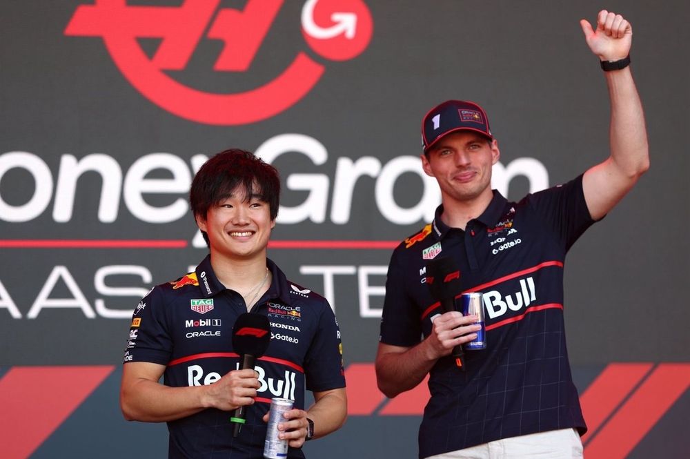 角田裕毅　マックスフェルスタッペン　ペレス　ローソン　サイン　F1　直筆 角田裕毅 マックスフェルスタッペン ペレス ローソン サイン F1