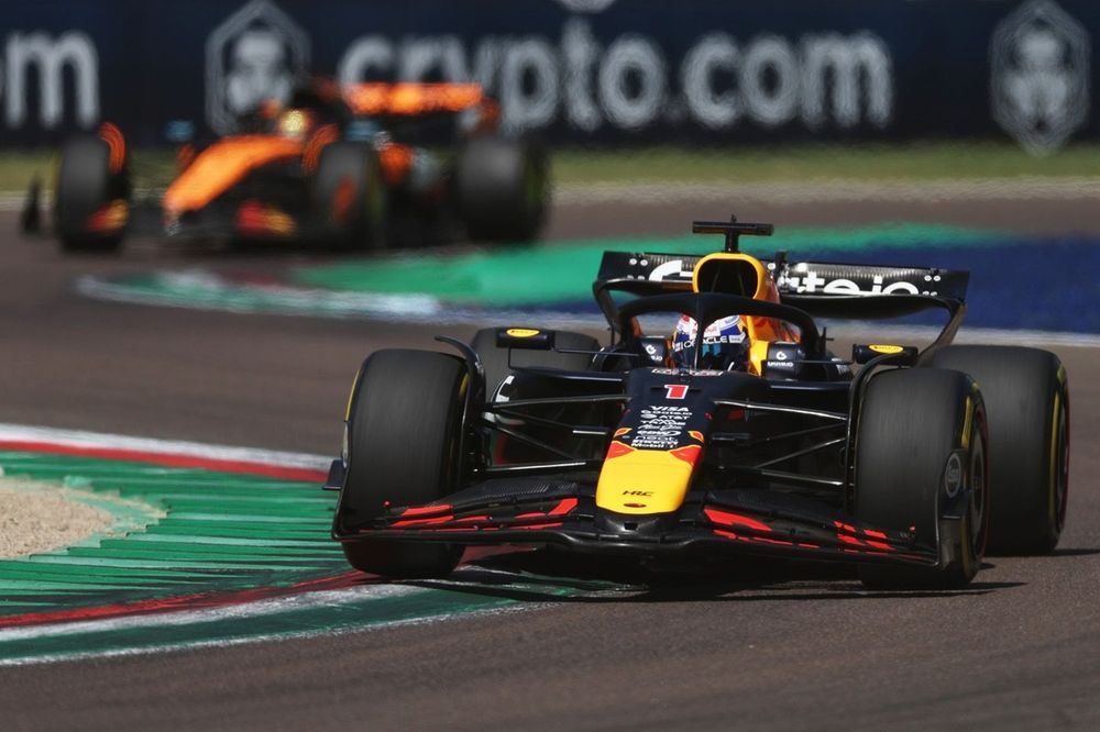 Max Verstappen, Red Bull Racing, Oscar Piastri, McLaren