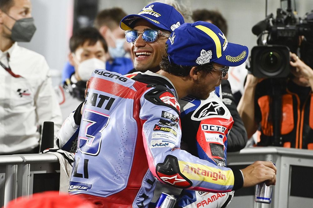 Enea Bastianini, Gresini Racing, ganador de la pole  Jorge Martín, Pramac Racing