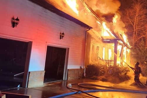 NASCAR: Uma morte &eacute; confirmada ap&oacute;s inc&ecirc;ndio na casa dos pais de Denny Hamlin