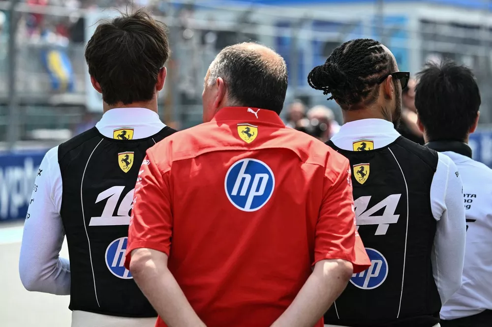 Charles Leclerc, Ferrari, Lewis Hamilton, Ferrari, Frederic Vasseur, Ferrari