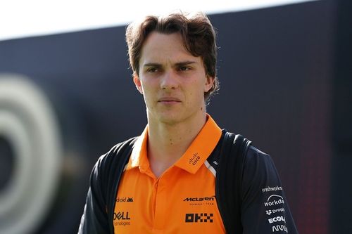 F1: Piastri ri de 'teorias da conspiração' contra ele na McLaren