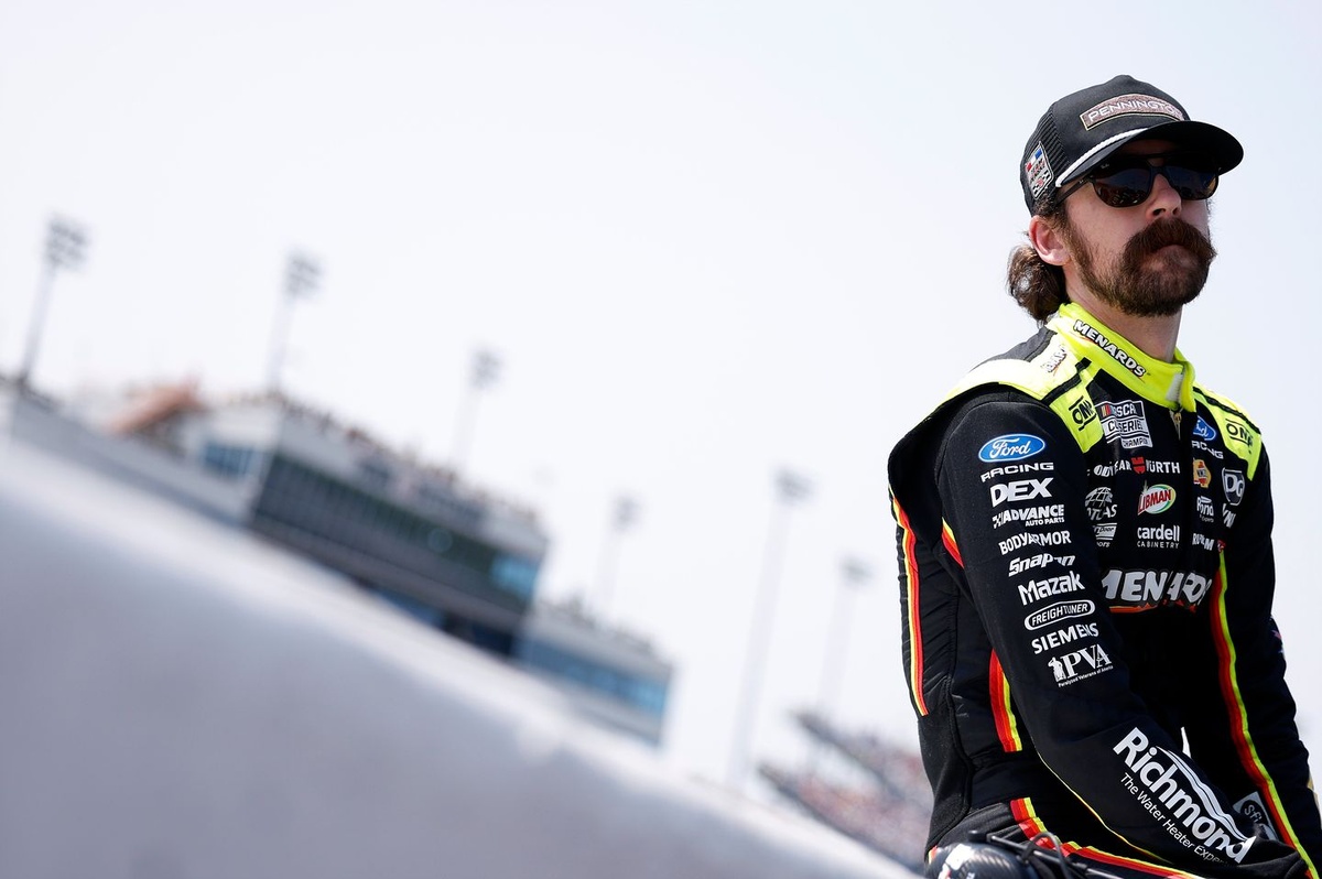 Ryan Blaney wins pole for Sunday’s NASCAR Cup Series race at Iowa Speedway