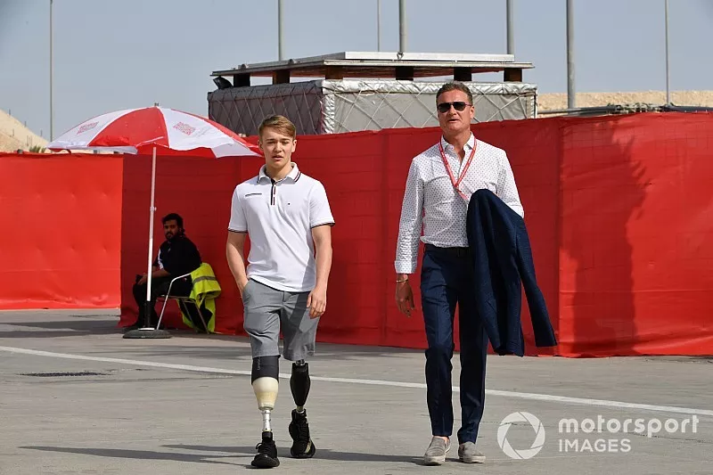 Billy Monger y David Coulthard