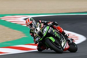 Las Kawasaki dominan en el arranque del WorldSBK en Magny Cours
