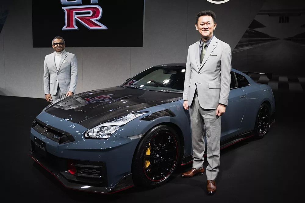 Ashwani Gupta, Nissan CEO, Takashi Kawaguchi, Chief Vehicle Engineer,  NISSAN GT-R NISMO Special edition