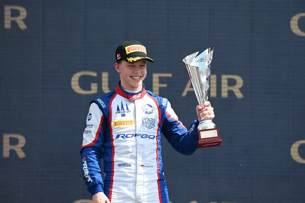 Podium: second place, Oliver Goethe, Trident