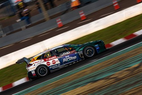 Rafael Suzuki é o mais rápido do treino livre 2 da Stock Car no Velocitta