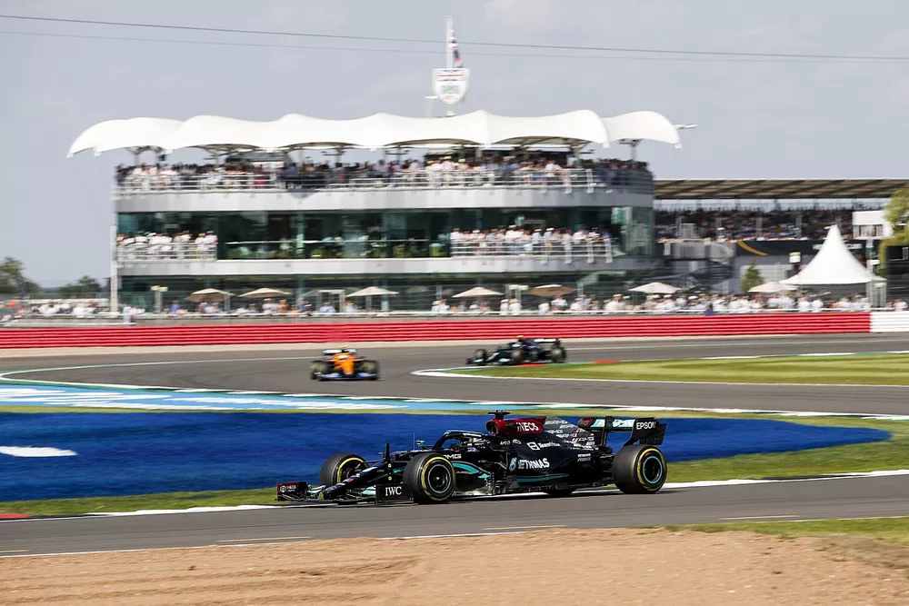 Lewis Hamilton, Mercedes W12