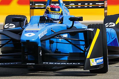 EL1 - Renault e.dams plante le décor d'entrée