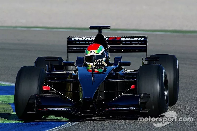 Justin Wilson, Minardi PS01, Avon lastikleri