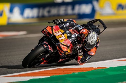 MotoGP: Acosta lidera TL2 para o GP de Valência à frente de Bezzecchi