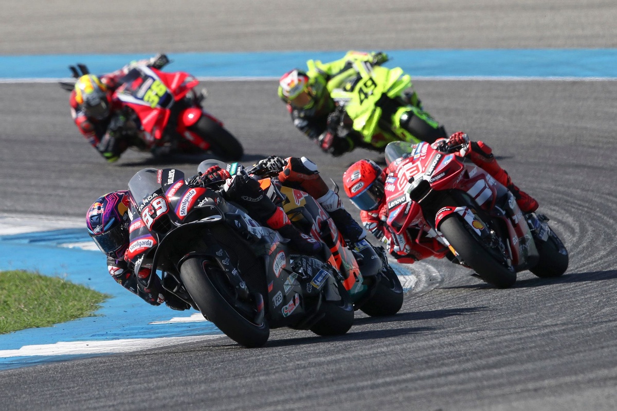 MotoGP - Aprilia minimiza problemas da Ducati e vê mérito próprio no domínio em Buriram: "Fizemos algo especial"