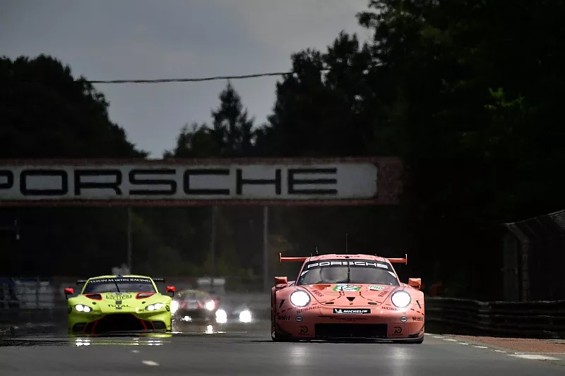 #92 Porsche GT Team Porsche 911 RSR: Michael Christensen, Kevin Estre, Laurens Vanthoor