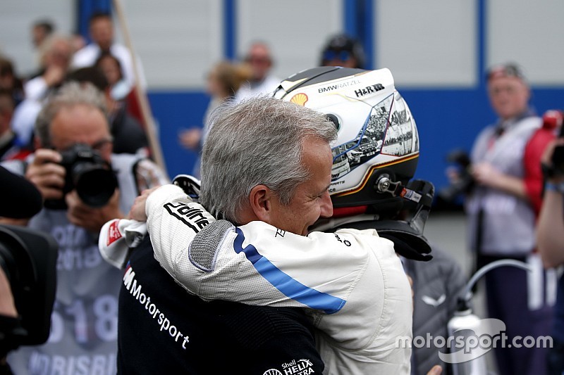 Wittmanns Norisring-Helm: Weihnachtsfreude für den guten Zweck