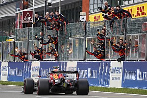 Kvyat: Alabanzas por el debut de Albon en Red Bull son exageradas