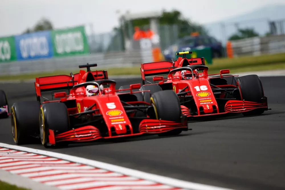 Sebastian Vettel, Ferrari SF1000, et Charles Leclerc, Ferrari SF1000 