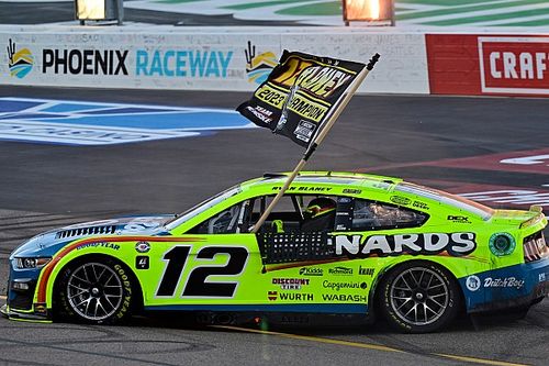 Chastain gana en Phoenix y Blaney se proclama campe&oacute;n de NASCAR 2023