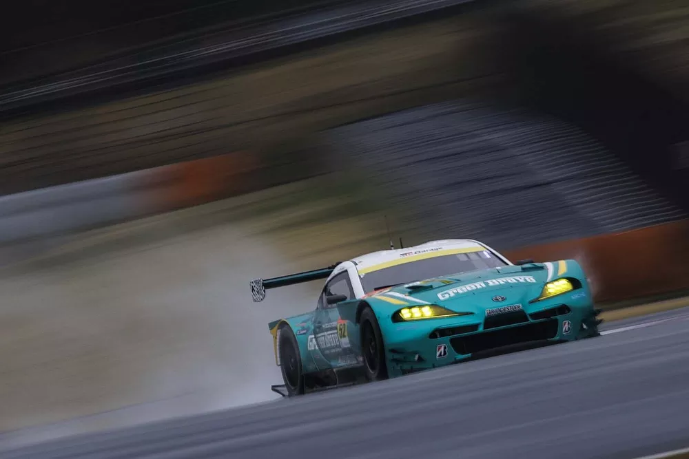 #52 埼玉トヨペットGB GR Supra GT
