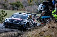 Neuville ucieka Ogierowi