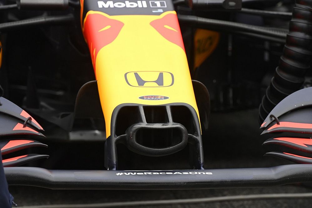El frente del Red Bull Racing RB16B