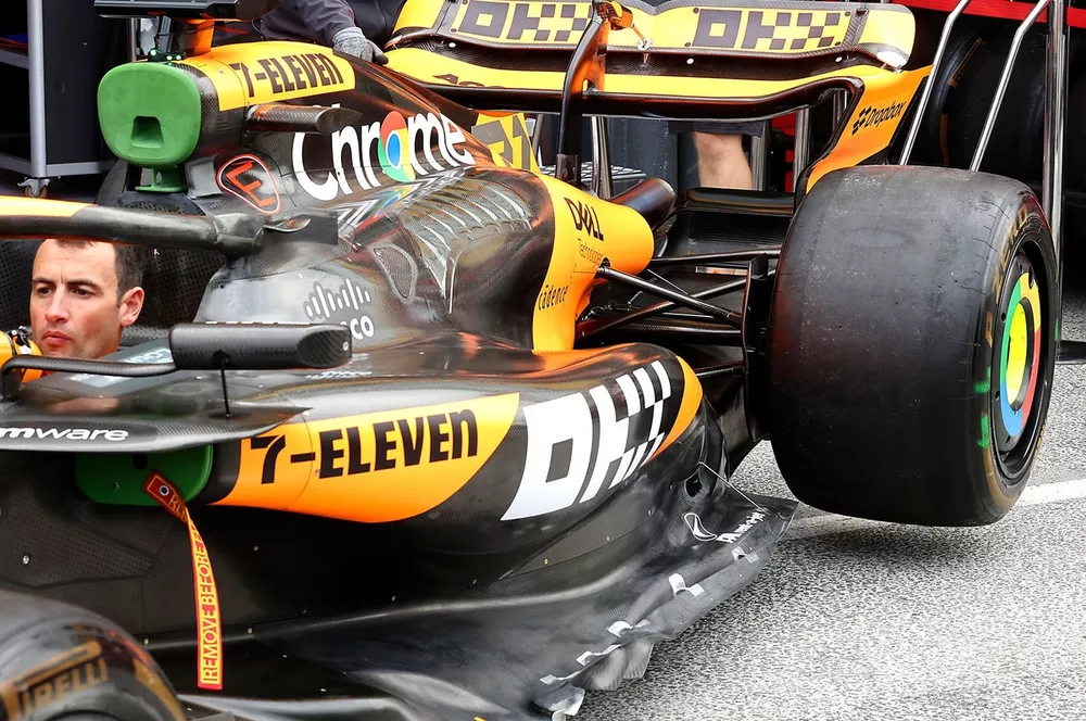 McLaren MCL38
