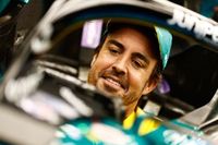 Alonso explica su "equilibrio perfecto" entre atacar y defender en F1