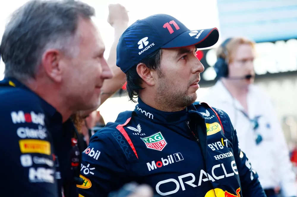 Sergio P&eacute;rez, Red Bull Racing2&ordm; y Christian Horner, director Red Bull Racing, tras la carrera Sprint.