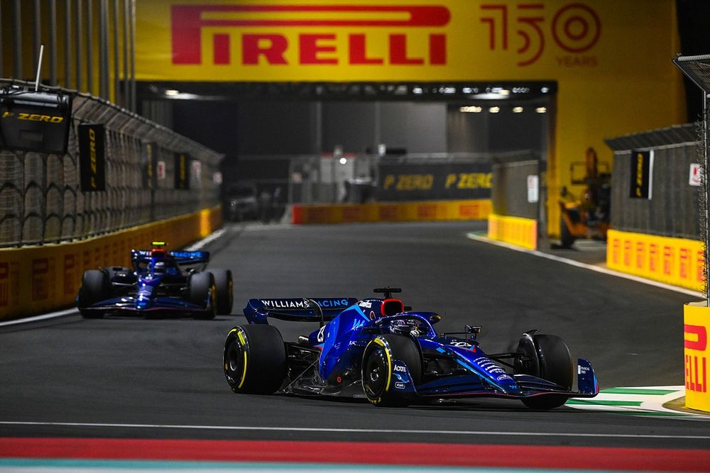 Alex Albon, Williams FW44, Nicholas Latifi, Williams FW44